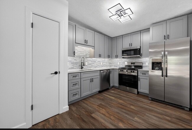 Photo - 642 Swan Dr