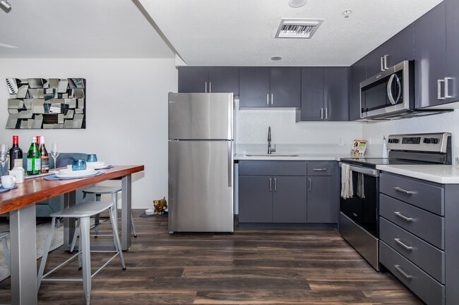 1 Bed, 1 Bath
