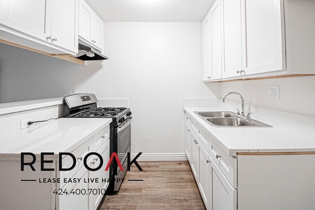 Photo - 7947 Reseda Blvd Unidad 72