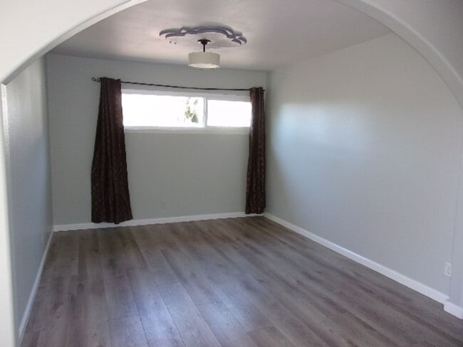 Building Photo - Northeast Side of Lompoc