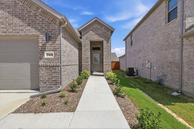 508 Green Grass Dr