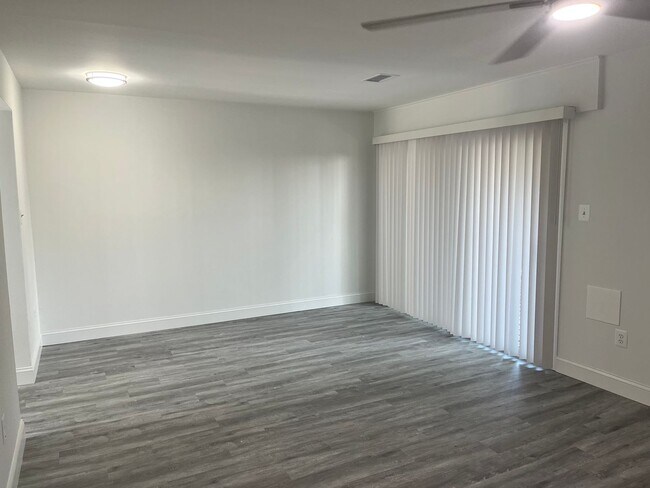 Photo - Updated Townhouse In Herndon