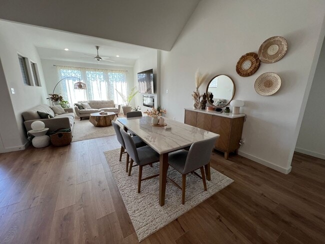 Photo - 401 Loganberry Dr