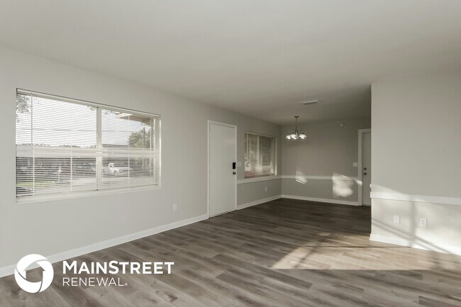 Photo - 240 16th St NE