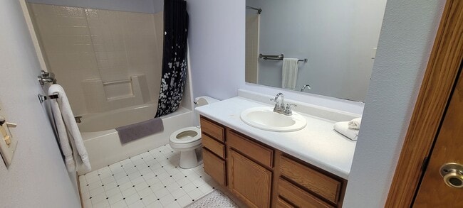 Photo - Fully Furnished 3 Bedroom House