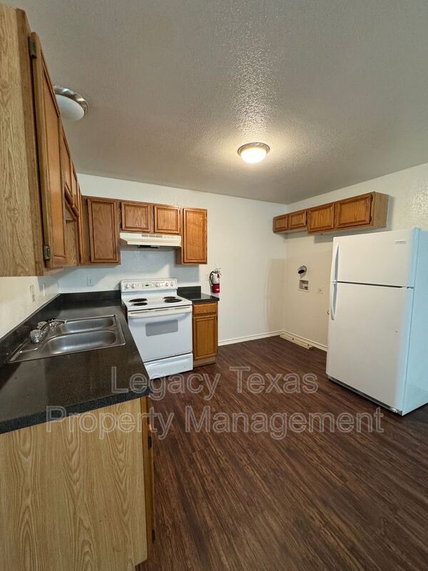 Photo - 1108 Williams Ave Unit F