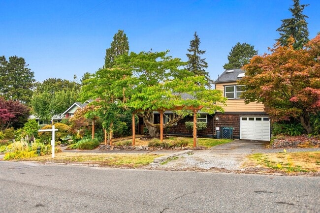 Photo - 1252 SW Othello St