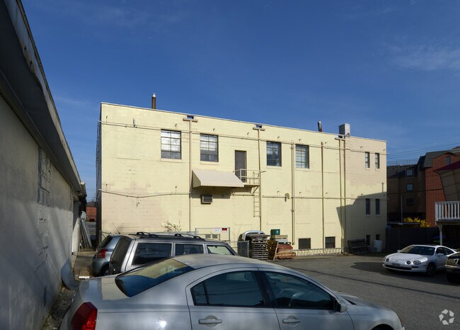 Photo - 345 Taunton Ave