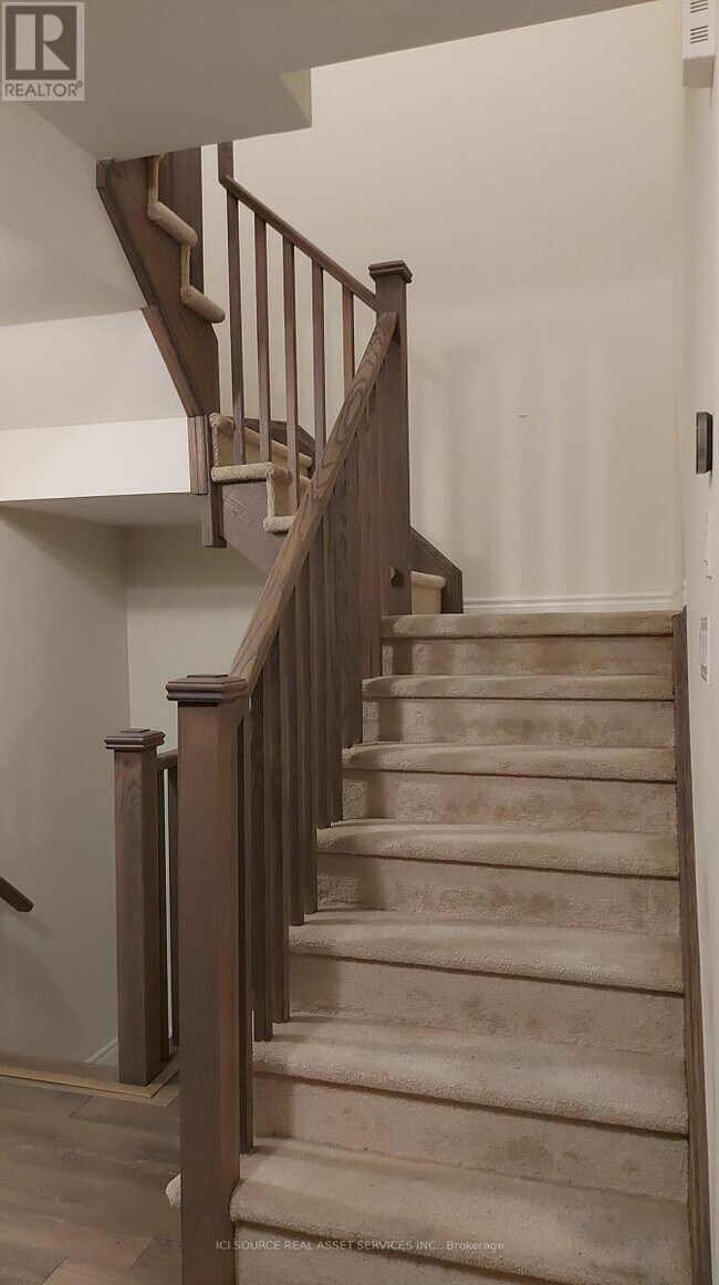 Photo - 2787 Eglinton Ave E