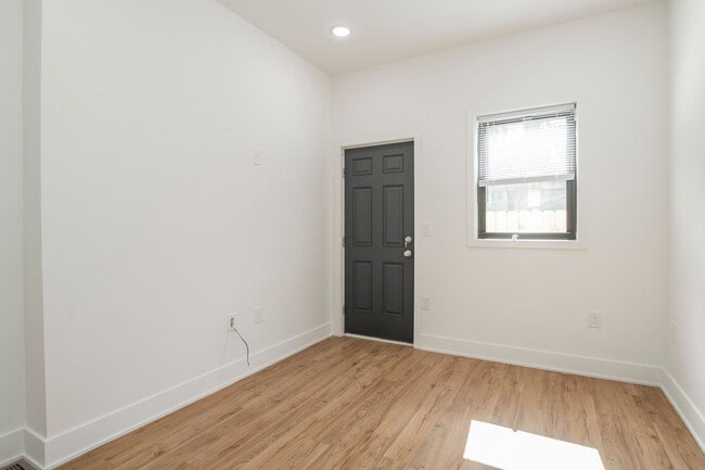 Photo - 3312 W Cumberland St Unidad 1