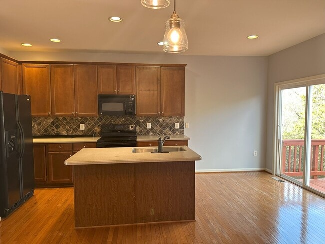 Photo - 153 Oxbow Dr