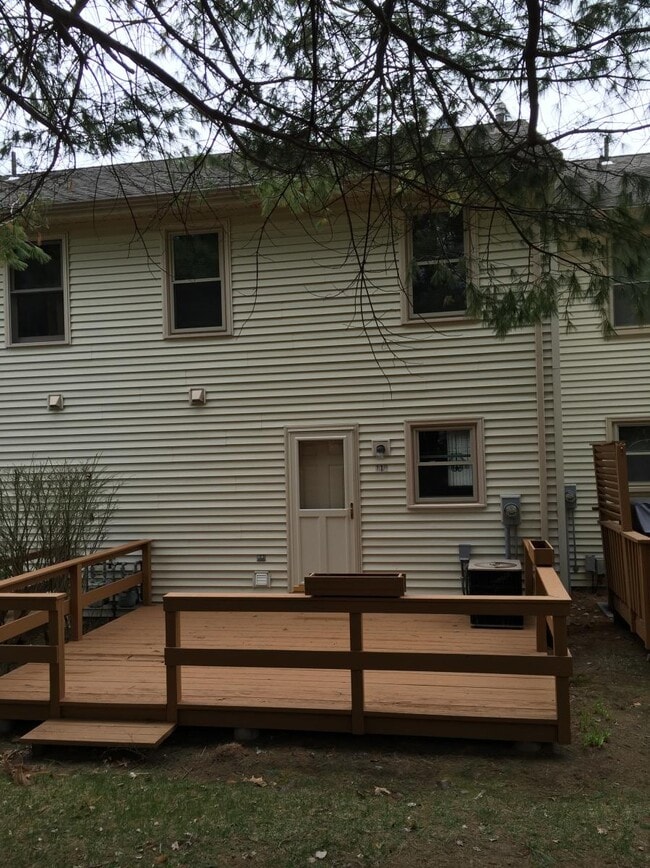 Photo - 119 Springbrook Dr