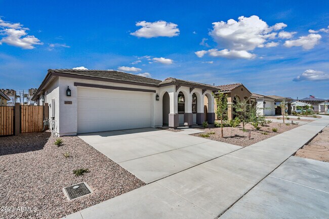 Photo - 16777 W Poinsettia Dr