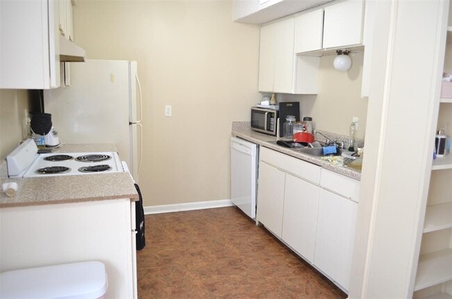Photo - 2408 Longview St Unit 211