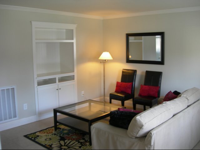 Photo - 615 W 11th St