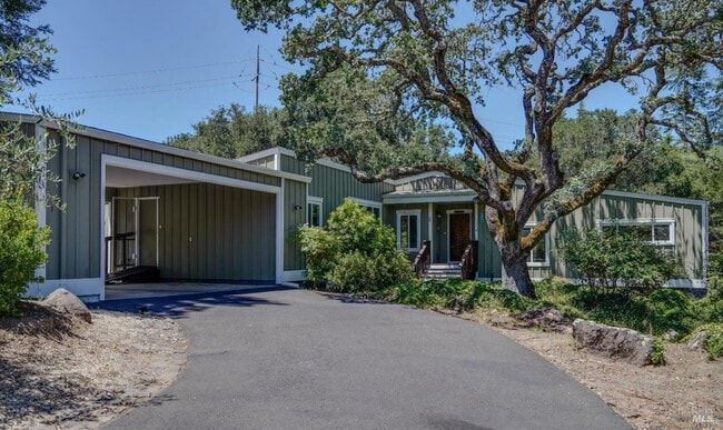 Photo - 3 Oak Grove Way