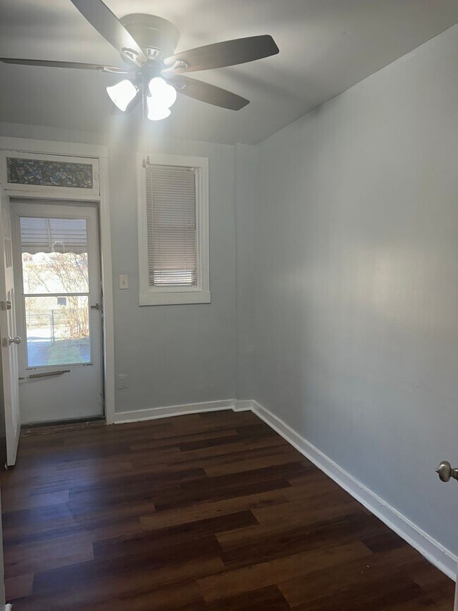 Photo - 2927 Edison Hwy Unit B