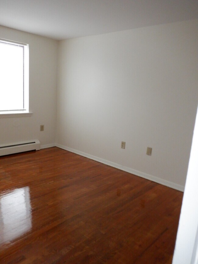 Photo - 30 Henderson Dr Unit 5