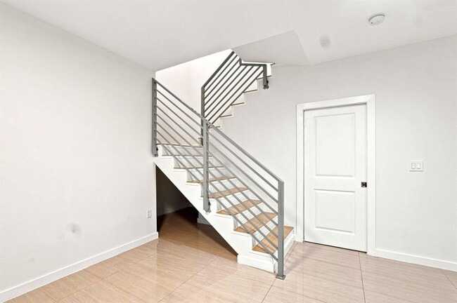 Photo - 432 NE 16th St