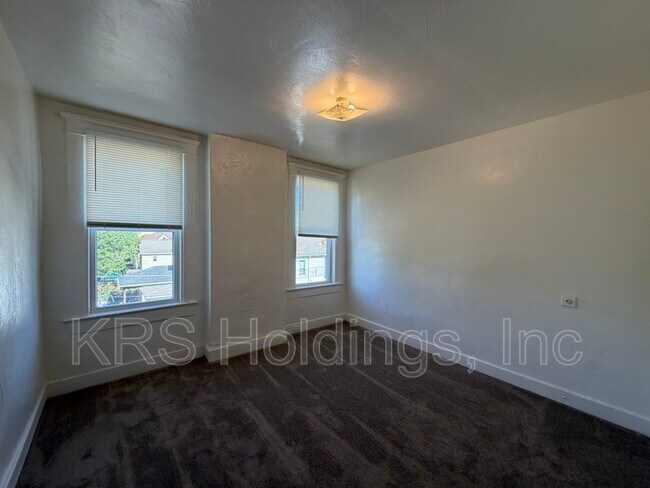 Photo - 325 W 31st St Unidad 6