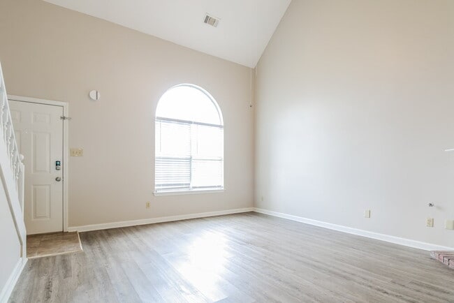 Photo - 2362 Oak Springs Dr