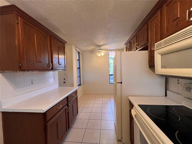 Photo - 6528 Coral Lake Dr Unit 304