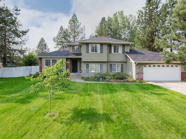 Building Photo - 15607 N Sycamore St