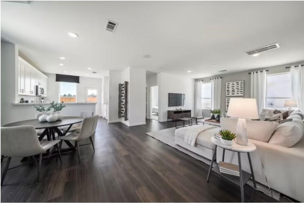 Photo - 24502 Red Hawthorn Trce