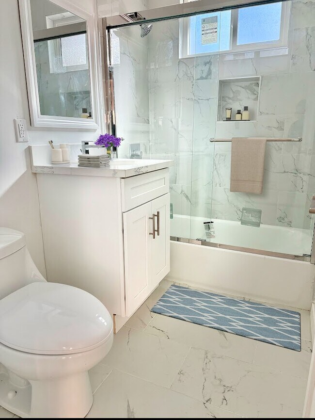 Photo - 934 S St Andrews Pl