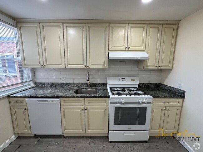 Building Photo - 194 Kelton St Unit 194 Kelton #3 Rental