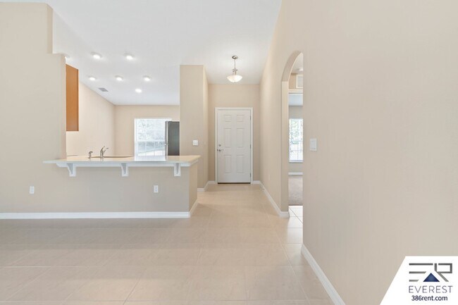 Photo - 8 Port Echo Ln