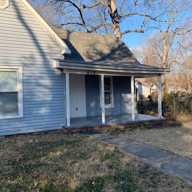 Building Photo - 418 S Sycamore St Rental