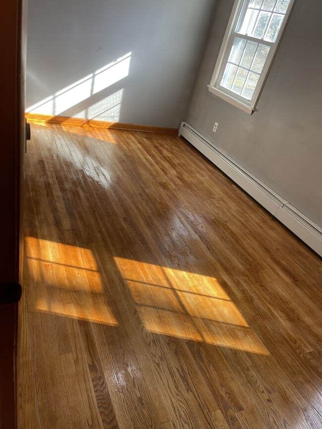 Photo - 92 Rambler St