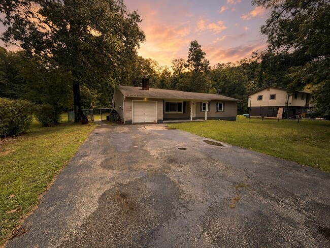 Photo - 875 Bowman Rd