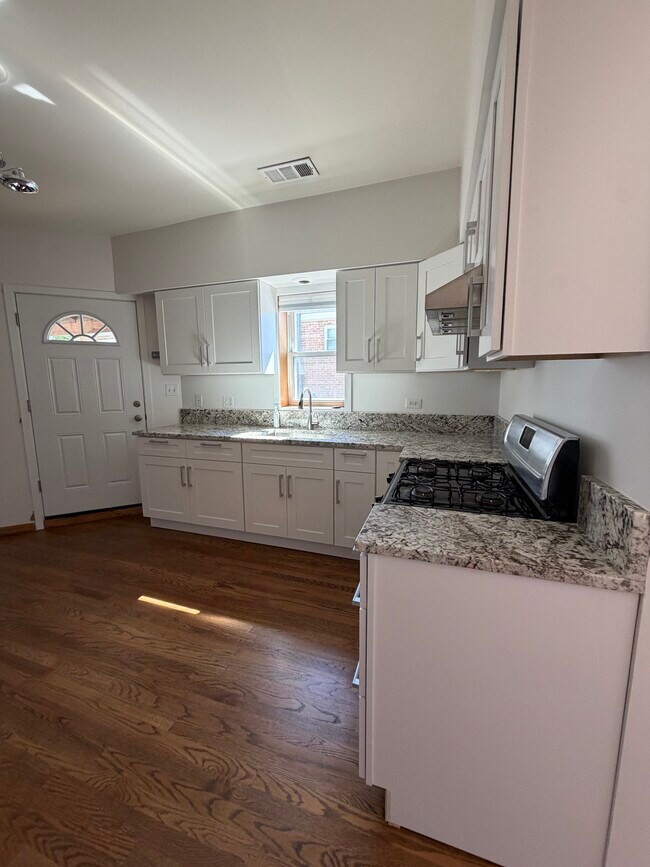 Photo - 5615 W Irving Park Rd Unit 2R