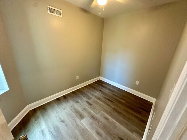 Photo - Fully renovated 3 bedroom, one and a half ...