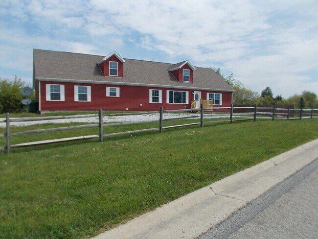 Large, Beautiful Home North of Richmond - Large, Beautiful Home North of Richmond