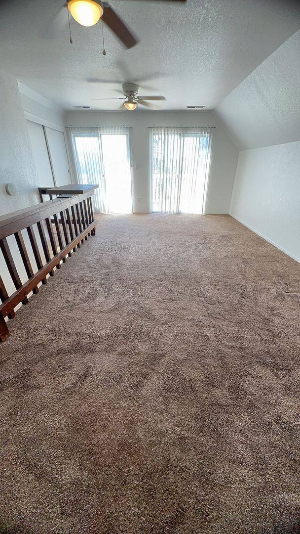 Photo - Experience the joy of lakeside living!