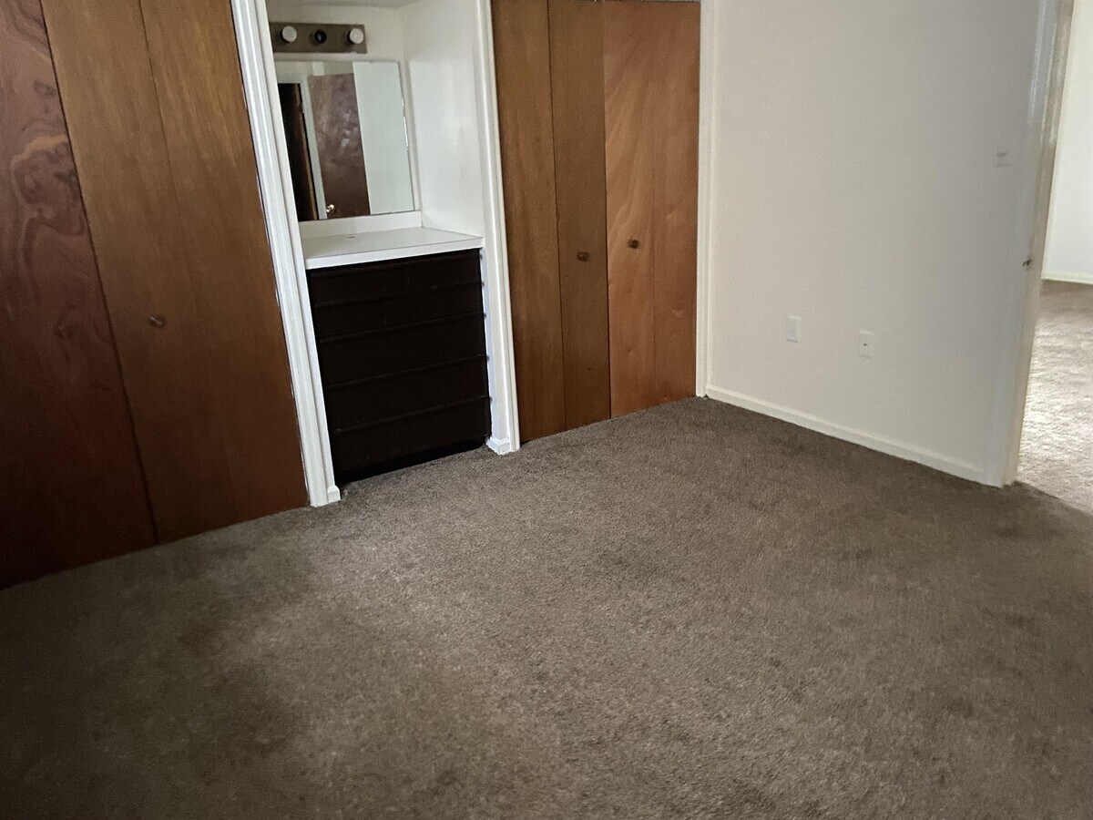 Photo - 2307 Bemiss Rd