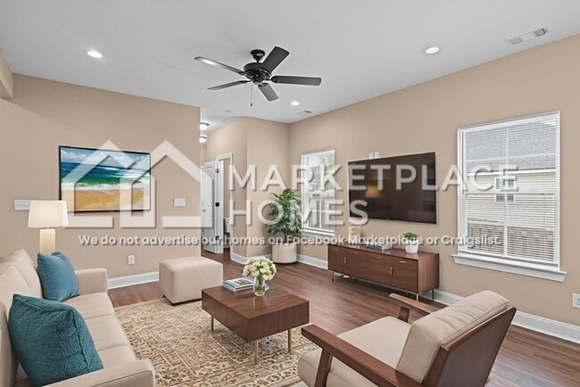 Photo - 108 James St