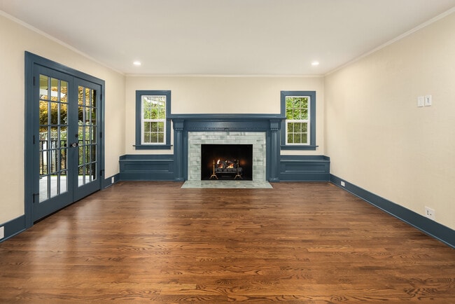 Photo - 10425 Des Moines Memorial Dr S