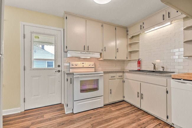 Photo - 2361 Hiwassee Dr