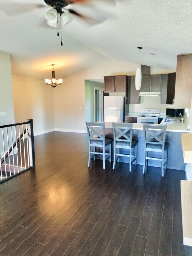 9113-A-9101 101 Ave