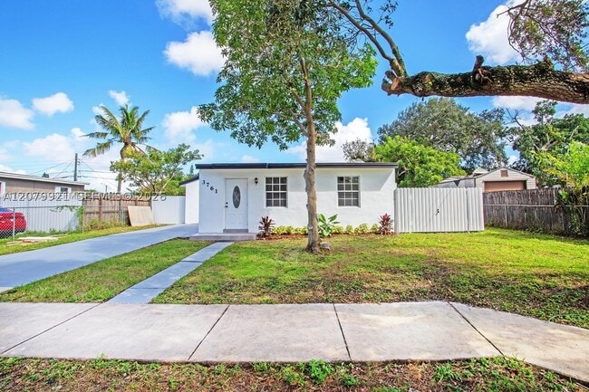 Building Photo - 3761 SW 45th Terrace