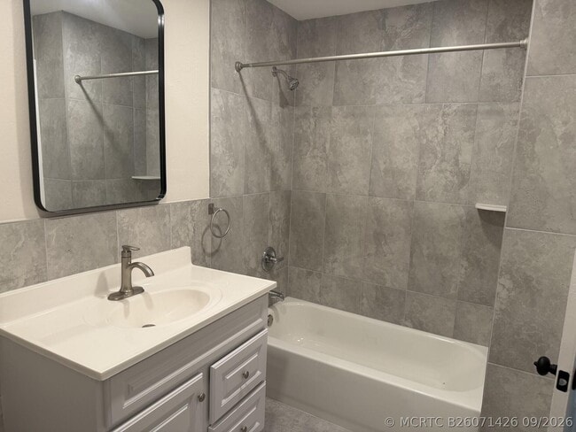 2723 Griffin Rd Unit 2