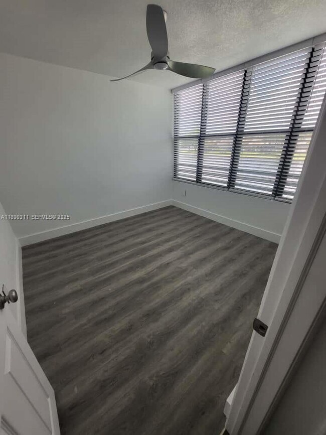 Photo - 1236 N Hiatus Rd Unit 1236