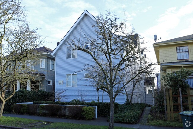 Photo - 4746 19th Ave NE Apartments