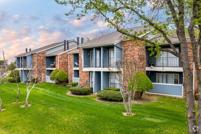 Villa Siena Apartments