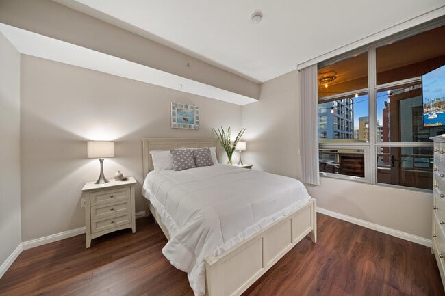 Building Photo - 253 10th Ave Unit 633 Park Terrace