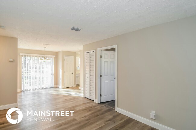 Photo - 9436 Gisborne Dr